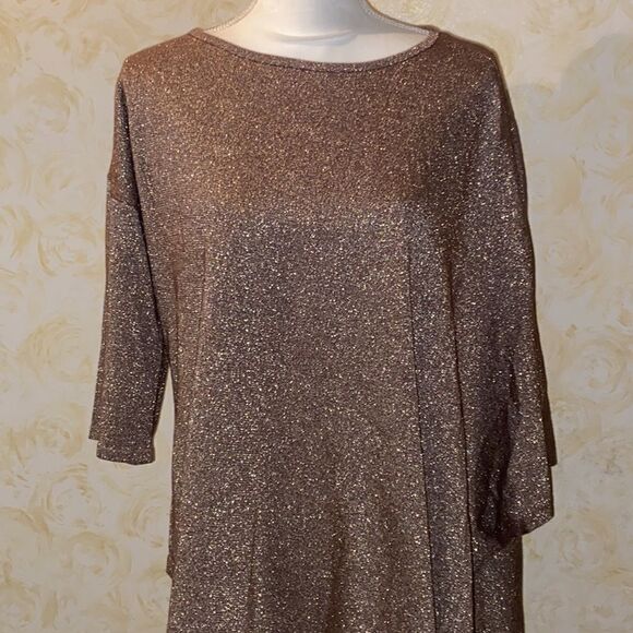 NWOT! Chico’s Gold Shimmery Poncho! - Picture 5 of 13